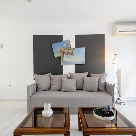 Elegant Coastal Haven Fully Renovated 3-Bedroom Apartment Athens Exterior photo