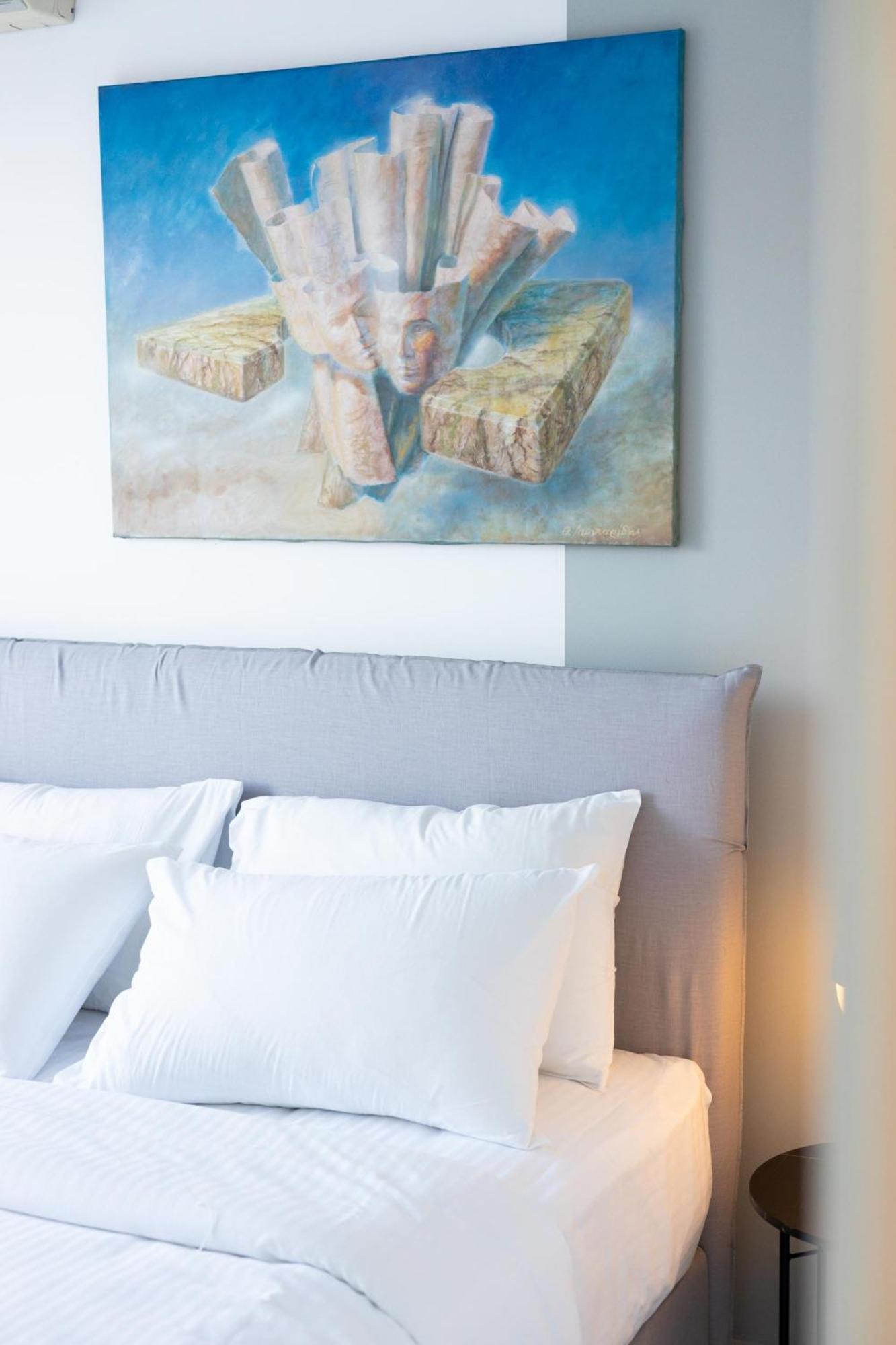 Elegant Coastal Haven Fully Renovated 3-bedroom Appartement