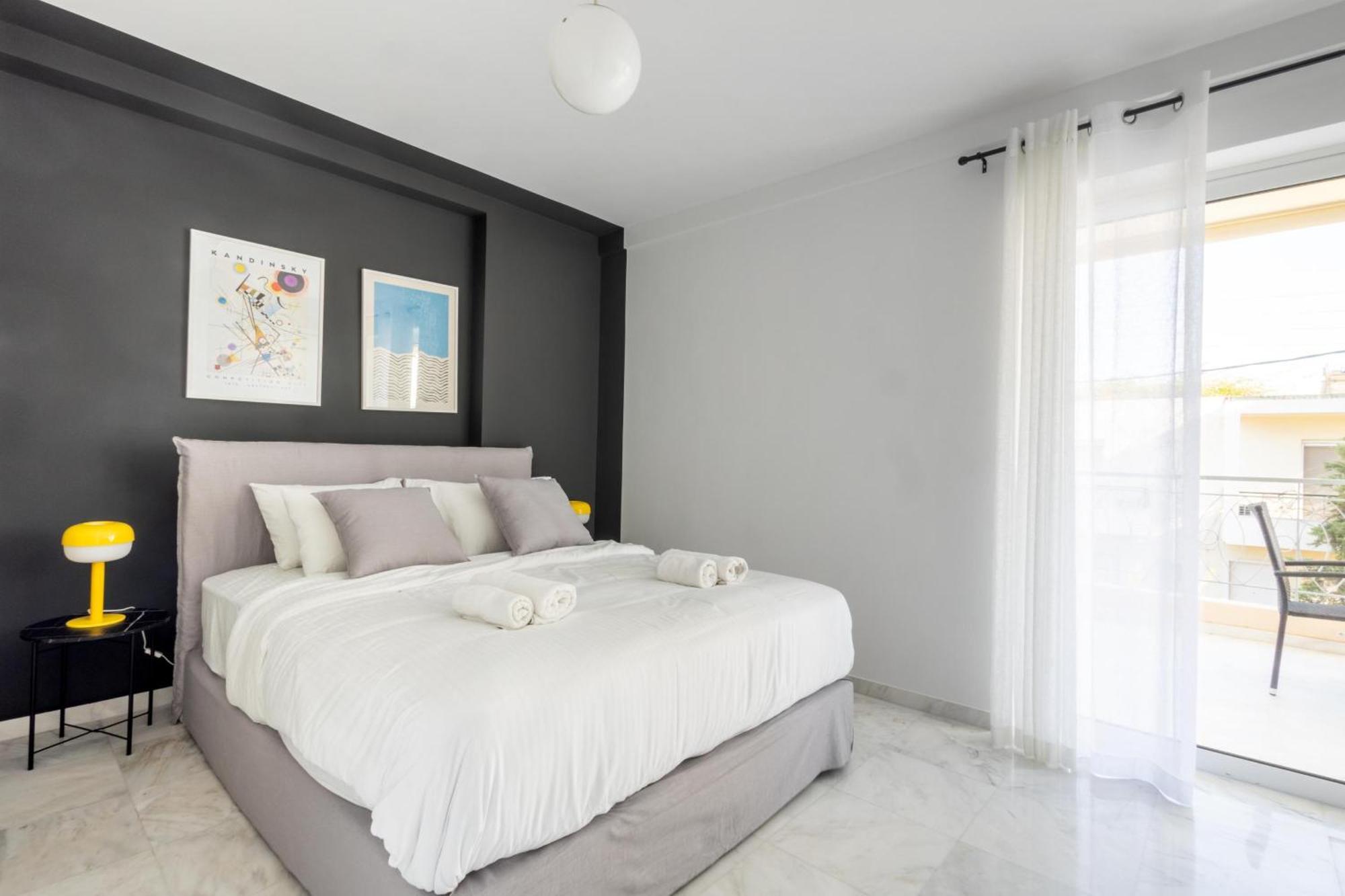 Elegant Coastal Haven Fully Renovated 3-bedroom Appartement