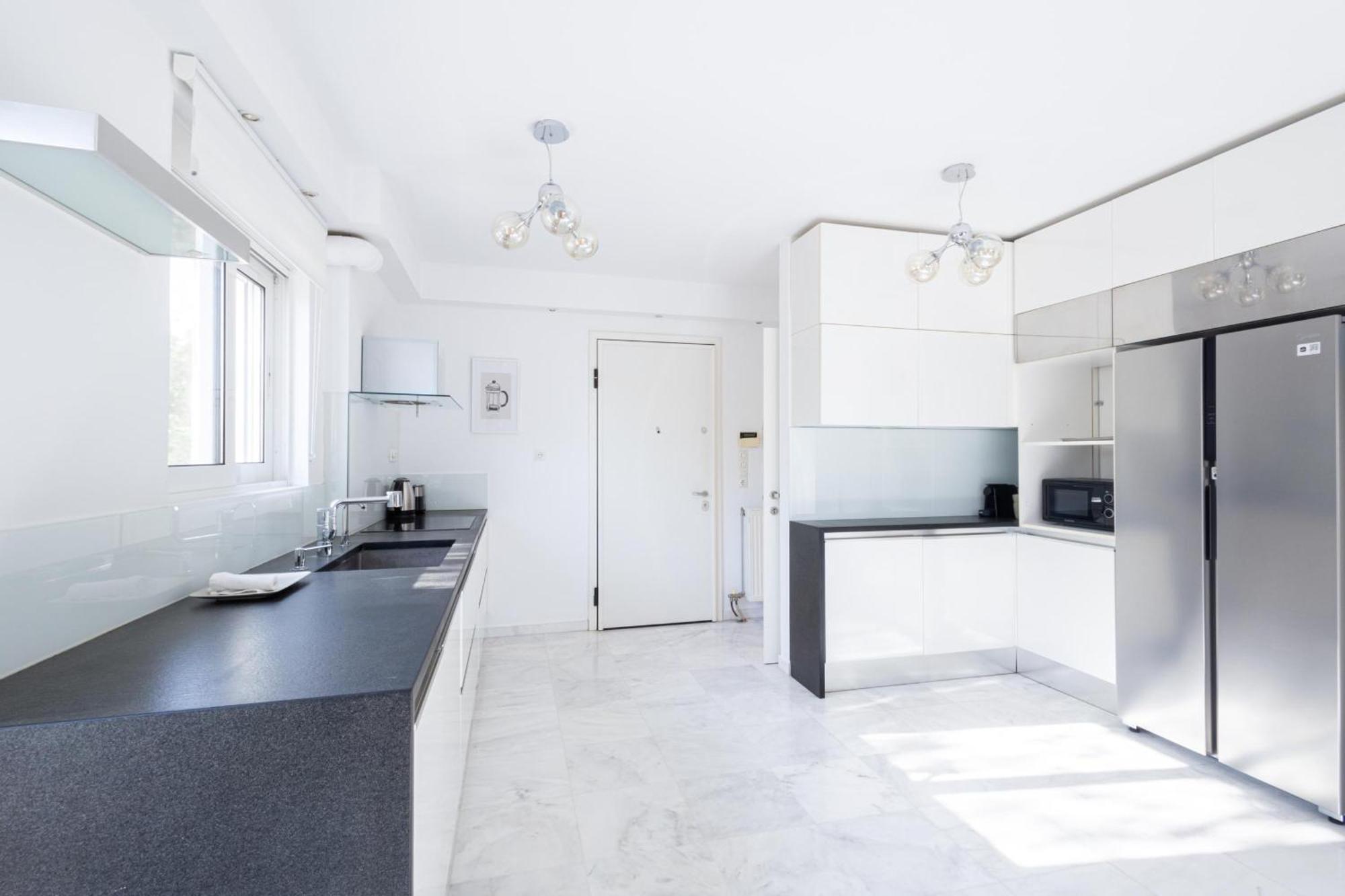 Elegant Coastal Haven Fully Renovated 3-bedroom Athens